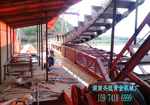 剛果金 采金船 安裝現場(chǎng)